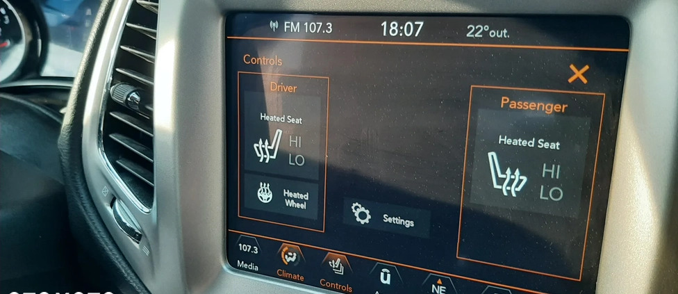 Jeep Compass cena 87400 przebieg: 63000, rok produkcji 2020 z Białystok małe 301